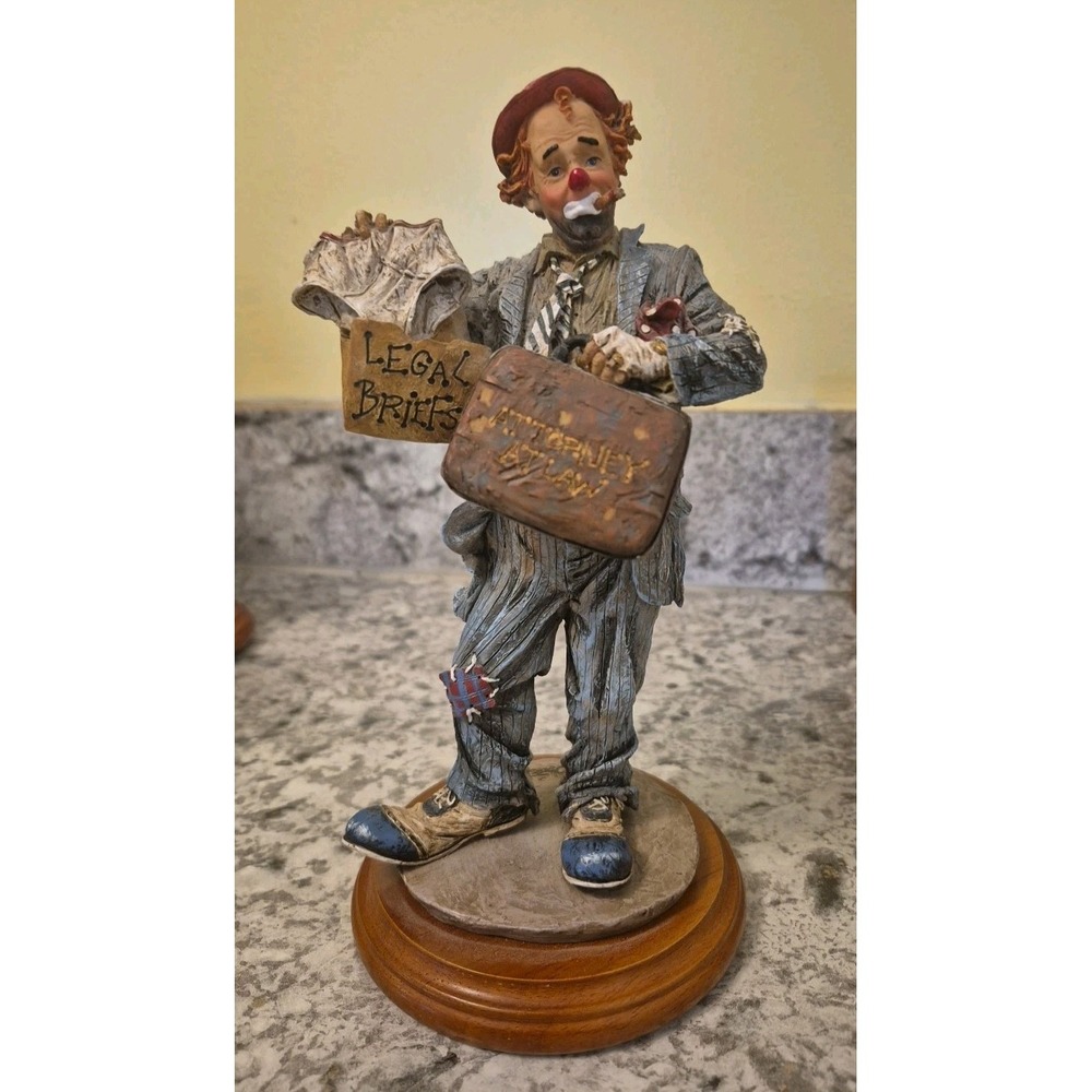 rare vintage VANMARK Chuck Oberstein Clown Legal Briefs Lawyer figurine 1/0082